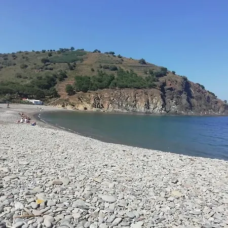 Les Pieds Dans L'eau !