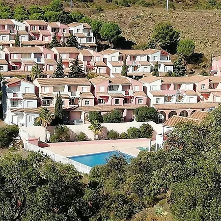 Les Pieds Dans L'eau ! *