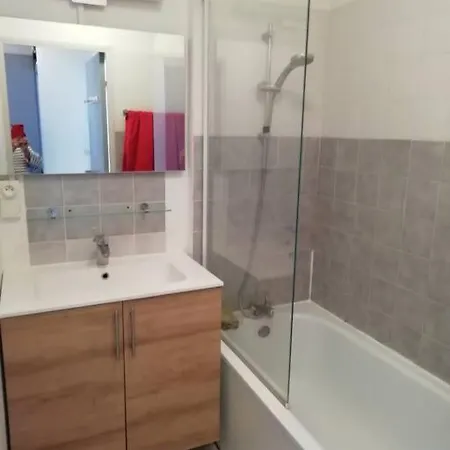 Les Pieds Dans L'eau ! *